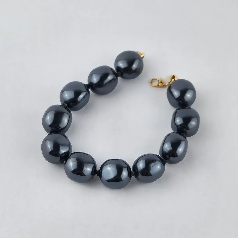 Vintage Monet Faux‎ Tahitian Pearl Bracelet Peacock Gray Knotted Beads Signed